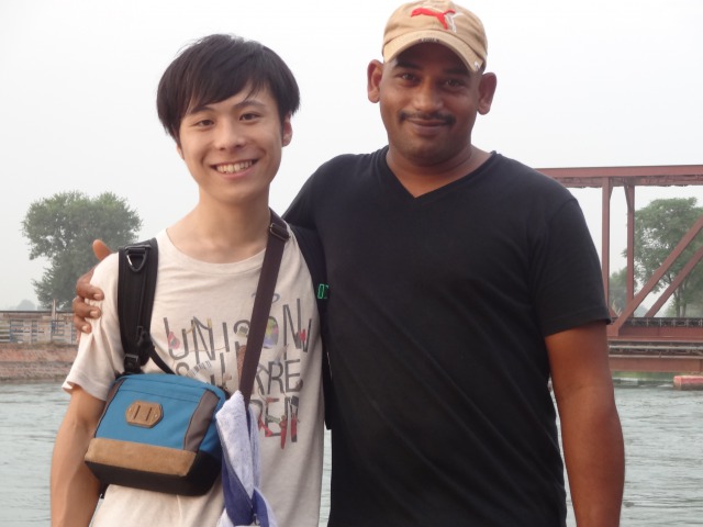 インド